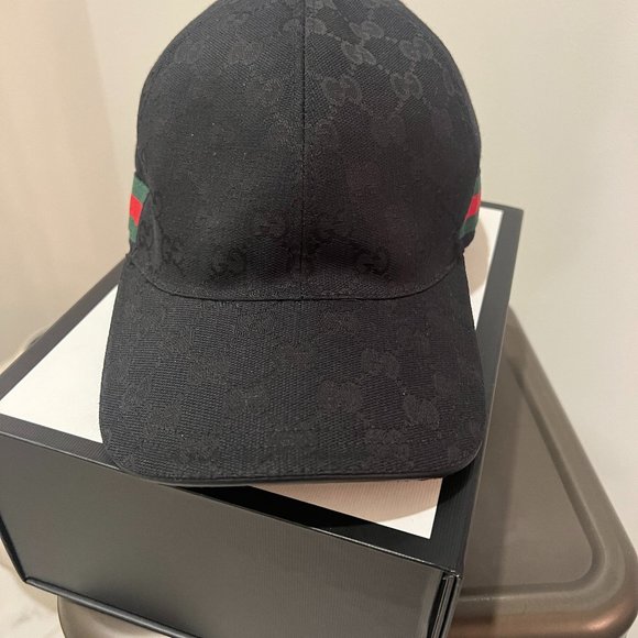Gucci Black Baseball Cap with Green and Red Stripes - Picture 1 of 4